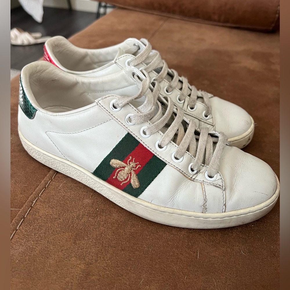 Gucci Ace Sneaker with Bee 6W (36)
